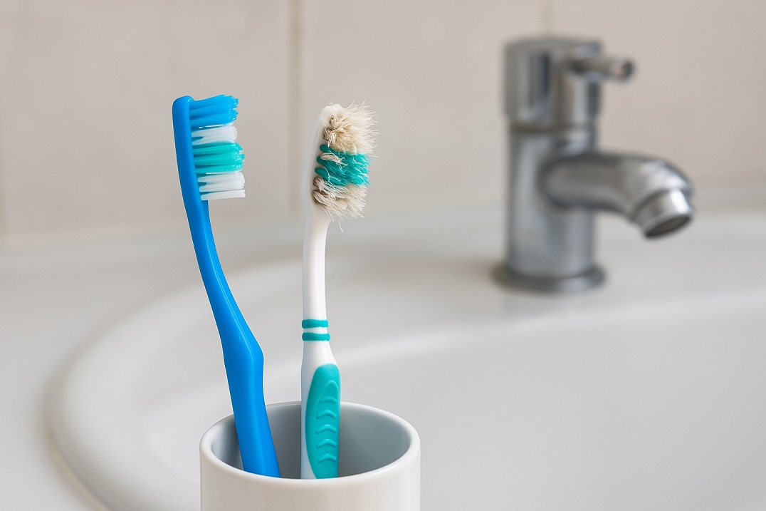 Bao Lâu Nên Thay Bàn Chải Đánh Răng Một Lần? Lời Khuyên Từ Nha Sĩ